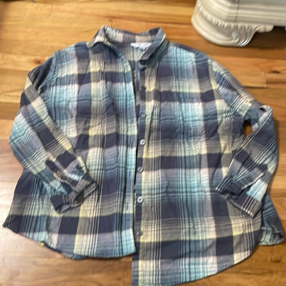 Tops - In good condition flannel